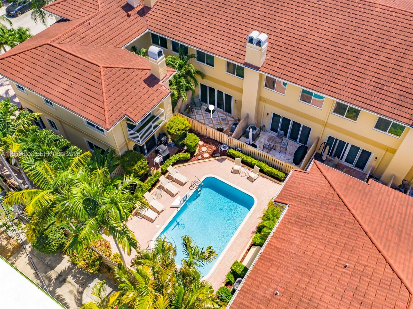 835 NE 17th Way Fort Lauderdale, FL 33304