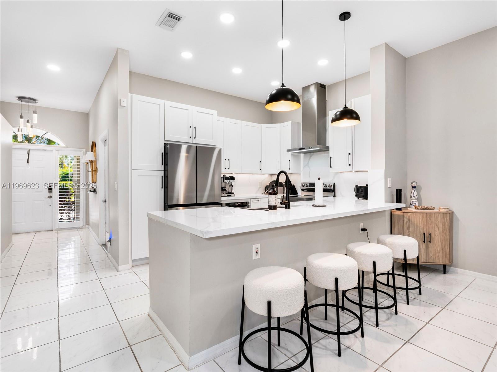 835 NE 17th Way Fort Lauderdale, FL 33304