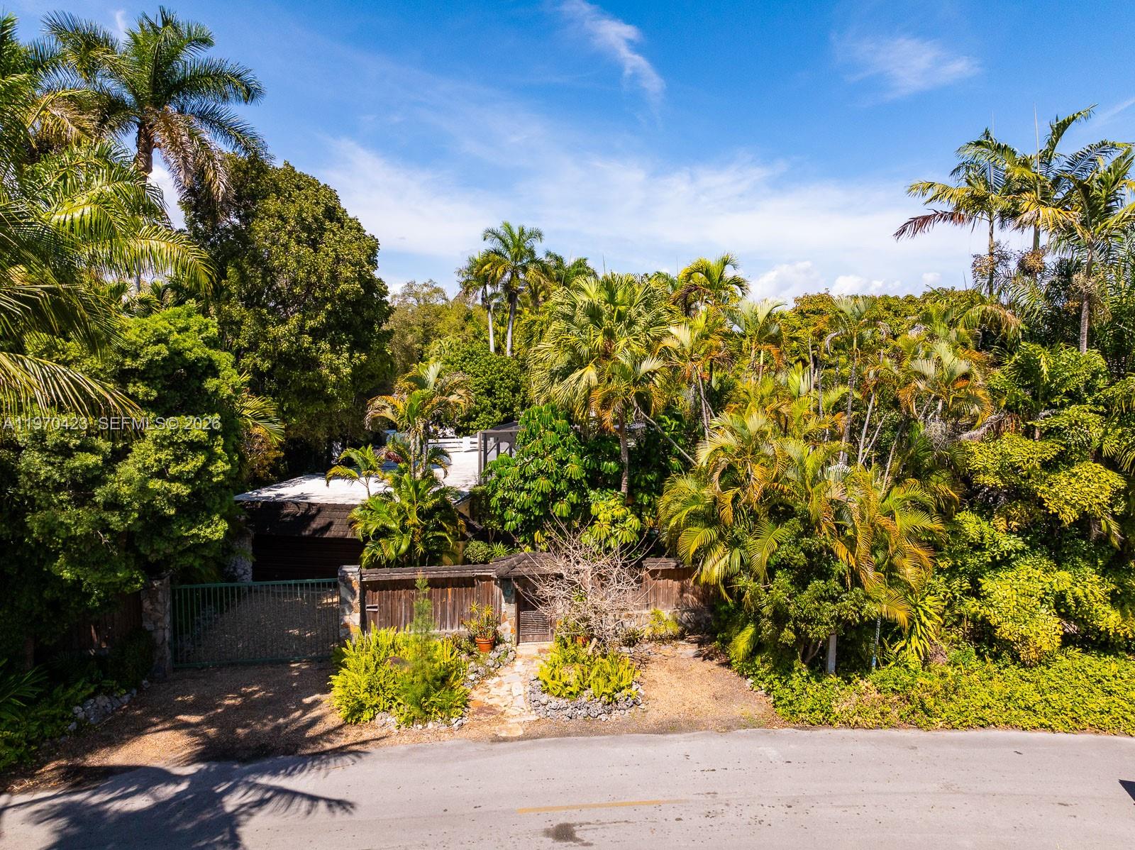 3441 Poinciana Ave Coconut Grove, FL 33133