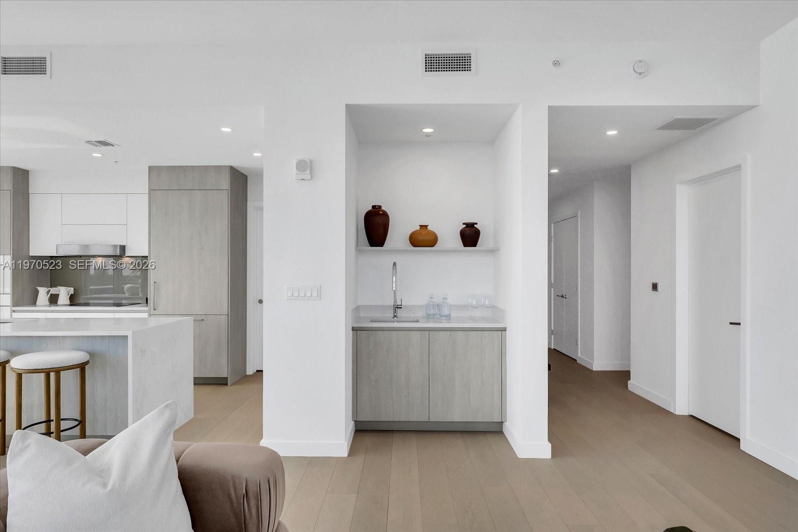 image La Baia Bay Harbor9