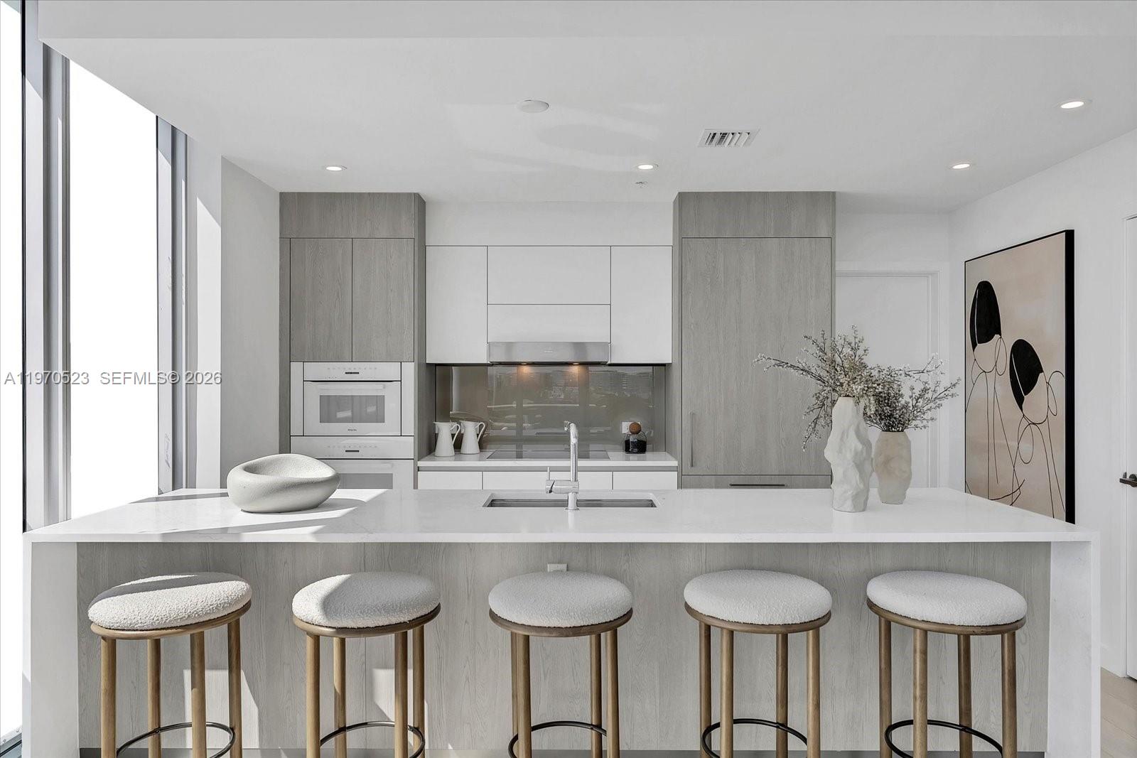 image La Baia Bay Harbor10