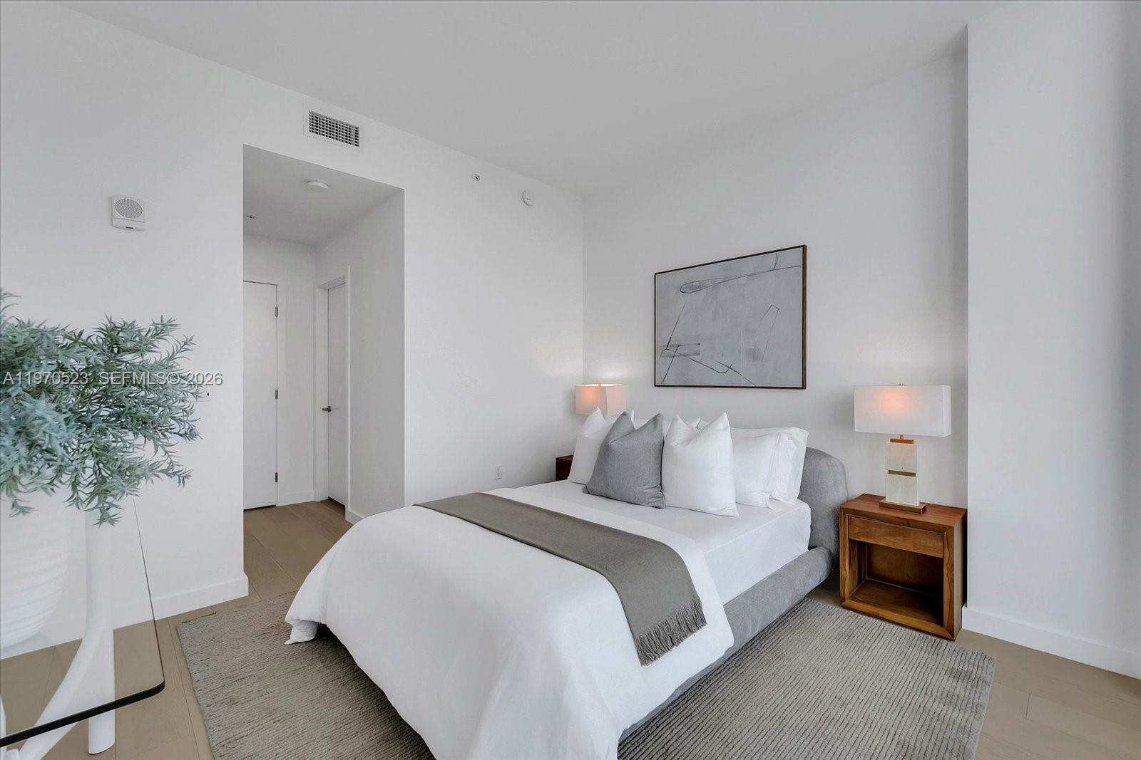 image La Baia Bay Harbor22