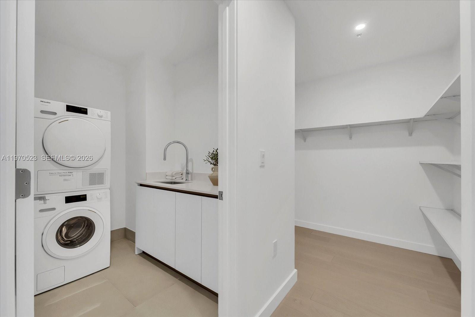 image La Baia Bay Harbor30