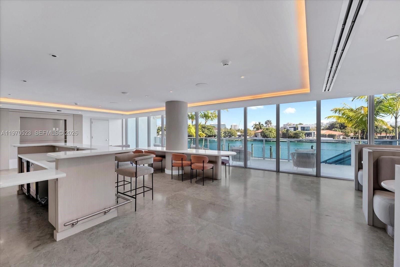 image La Baia Bay Harbor31