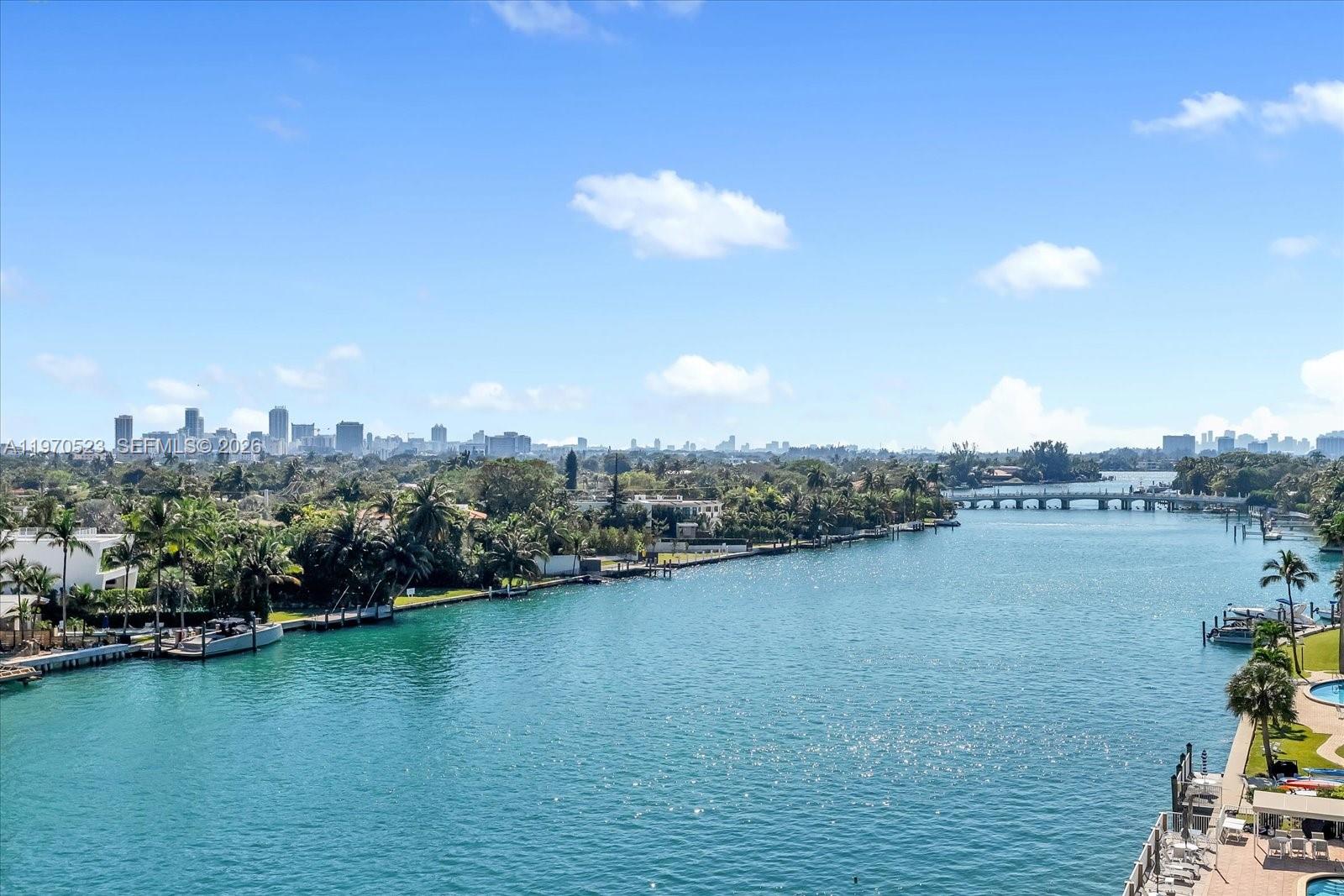 image La Baia Bay Harbor36