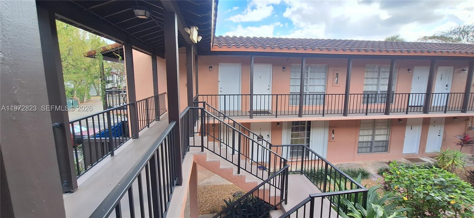 10832 N Kendall Dr #U16 Kendall, FL 33176