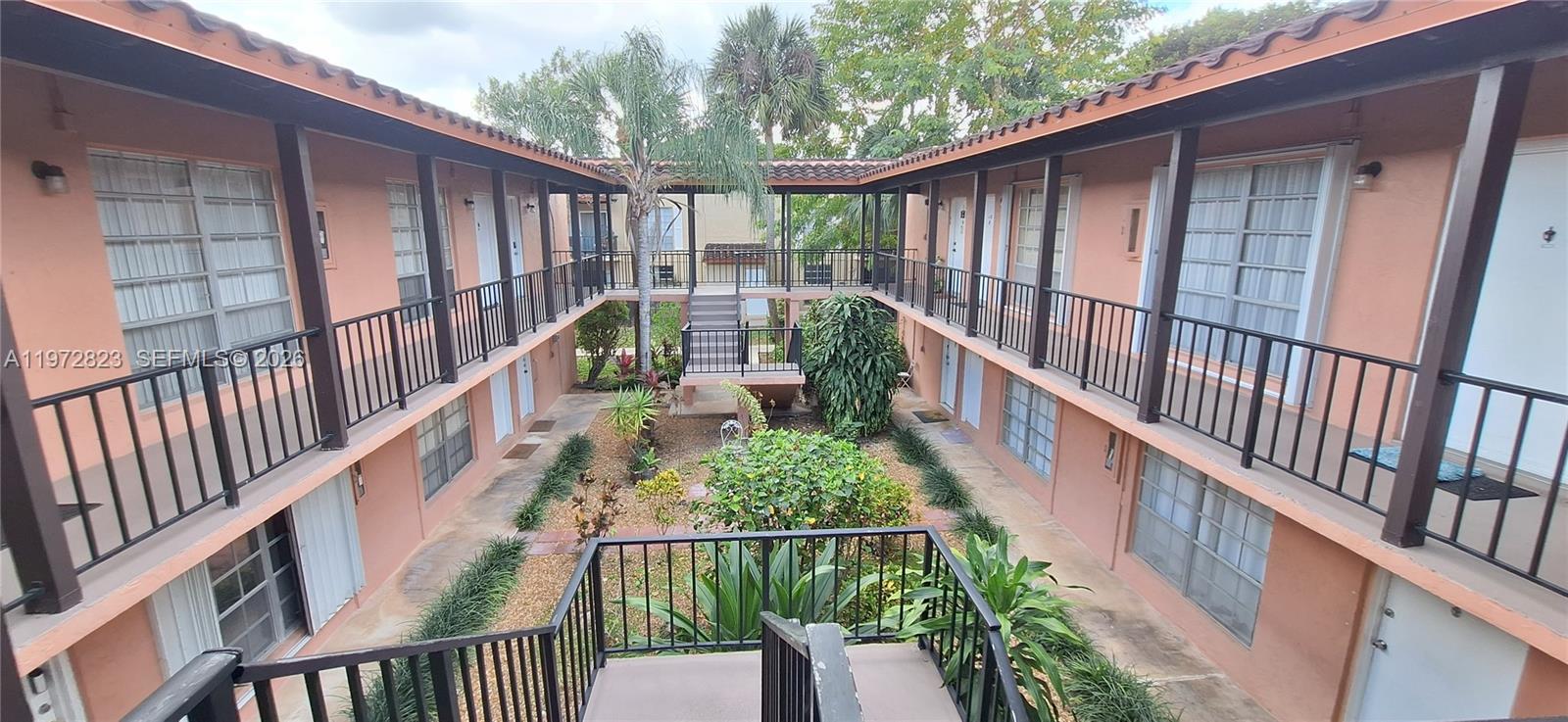 10832 N Kendall Dr #U16 Kendall, FL 33176