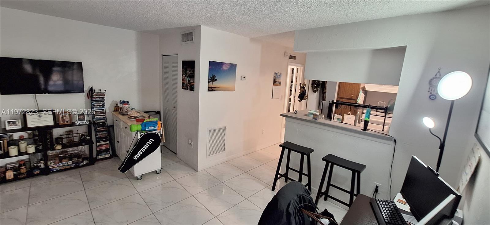 10832 N Kendall Dr #U16 Kendall, FL 33176