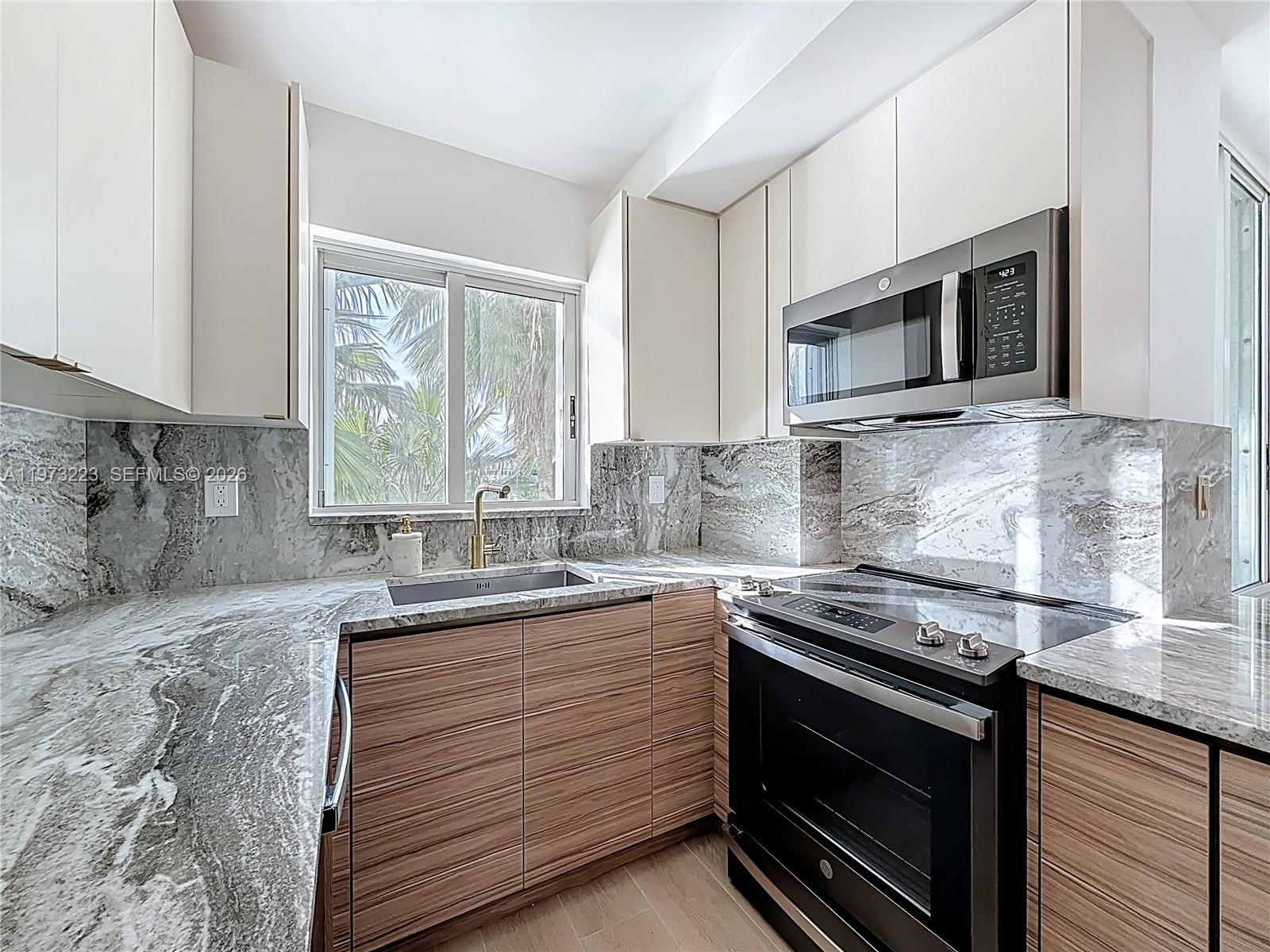 5900 Collins Ave #508 Miami Beach, FL 33140