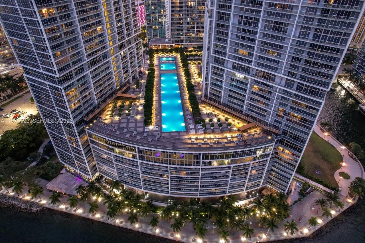 465 Brickell Ave #5701 Miami, FL 33131