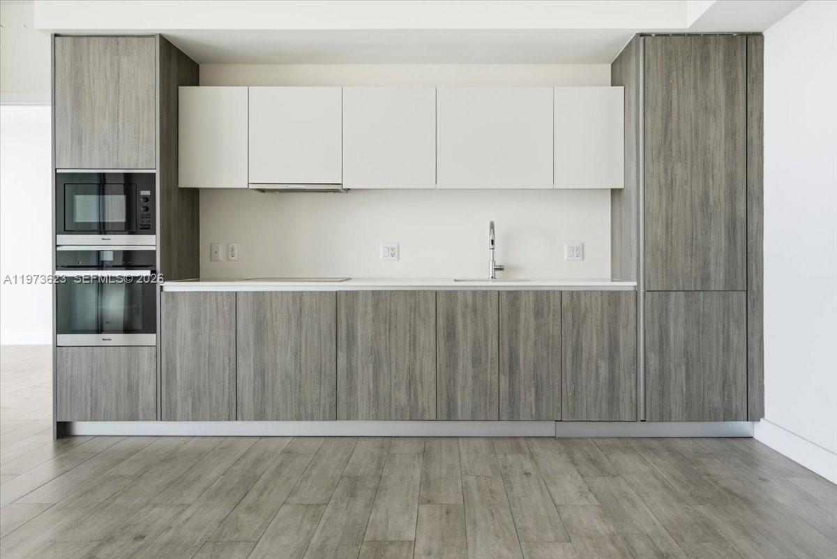 2900 NE 7th Ave #3004 Miami, FL 33137