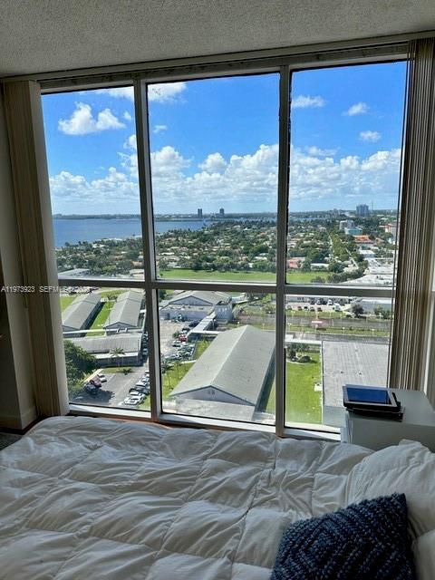 7601 E Treasure Dr #1905 North Bay Village, FL 33141