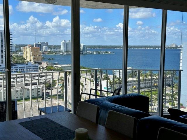 7601 E Treasure Dr #1905 North Bay Village, FL 33141