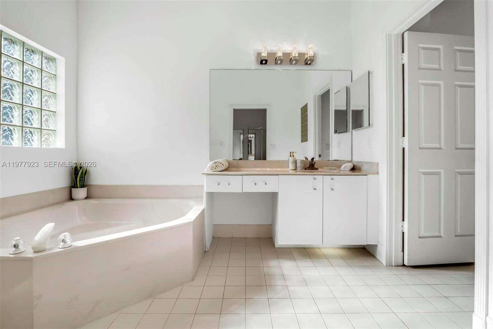 1601 SW 157th Ave Pembroke Pines, FL 33027