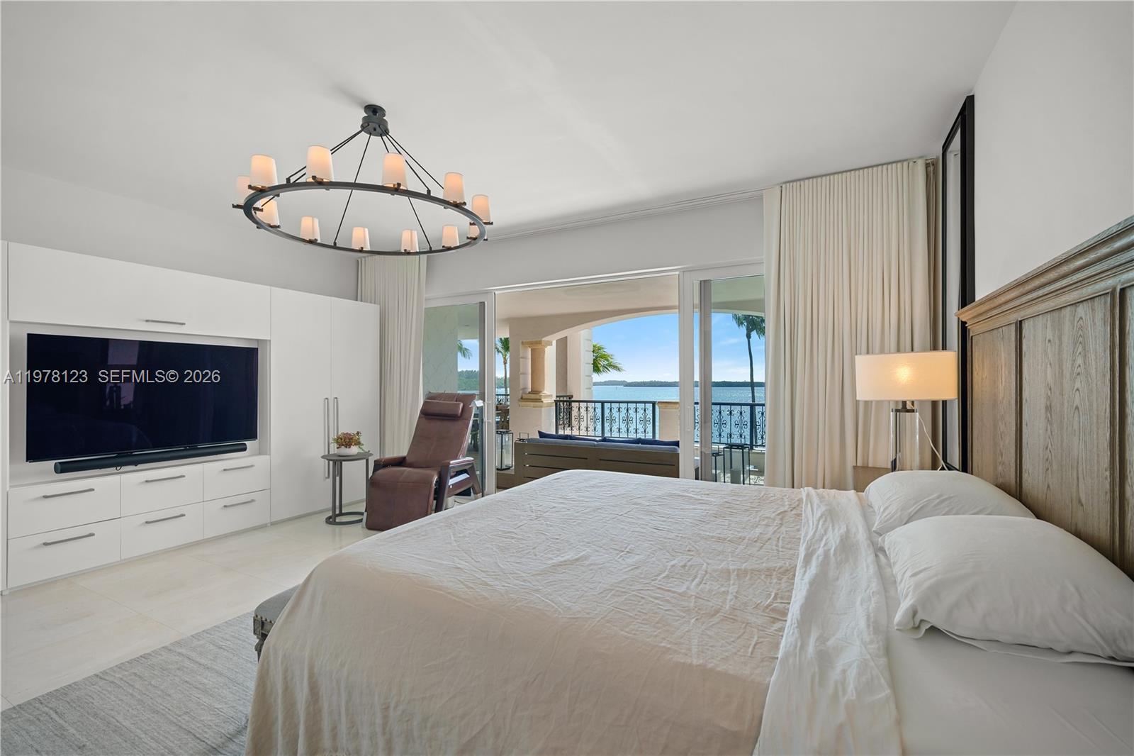 5222 Fisher Is Dr #5222 Fisher Island, FL 33109