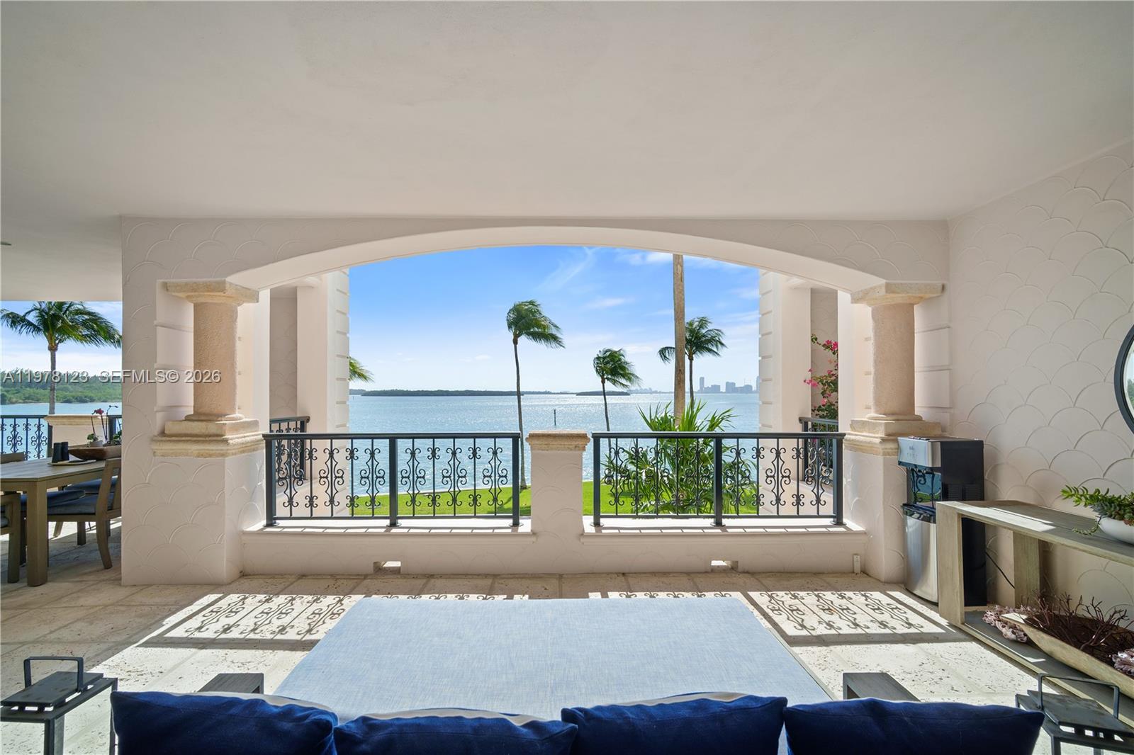 5222 Fisher Is Dr #5222 Fisher Island, FL 33109