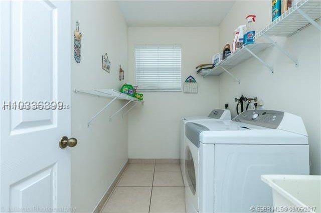 1032 Silktree Ln Weston, FL 33327