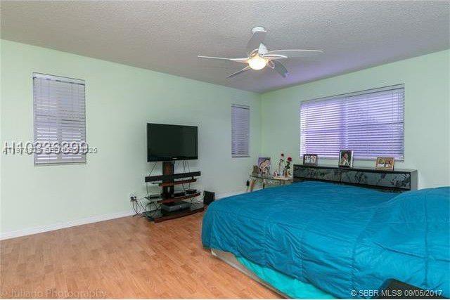 1032 Silktree Ln Weston, FL 33327