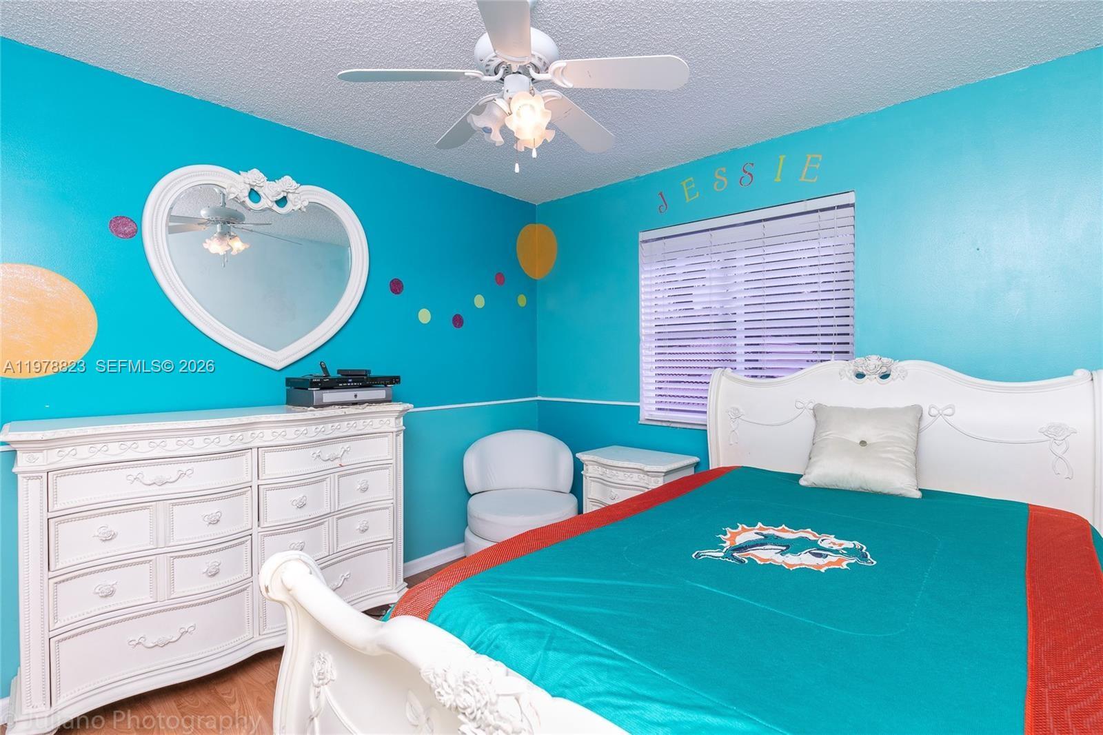 1032 Silktree Ln Weston, FL 33327