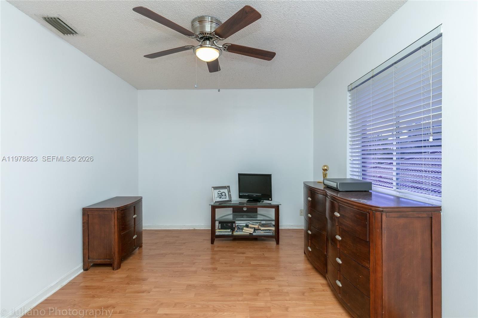 1032 Silktree Ln Weston, FL 33327