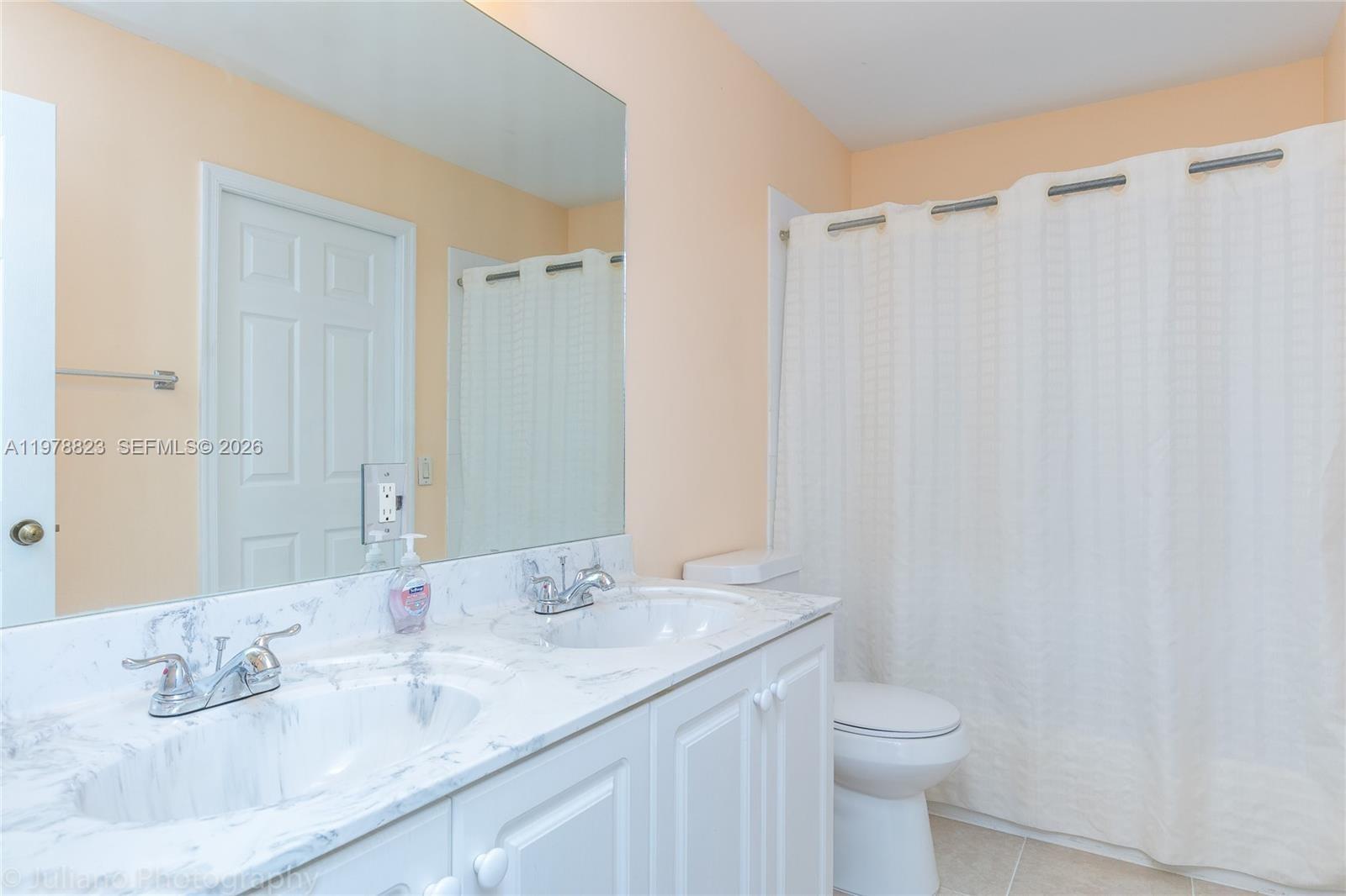 1032 Silktree Ln Weston, FL 33327