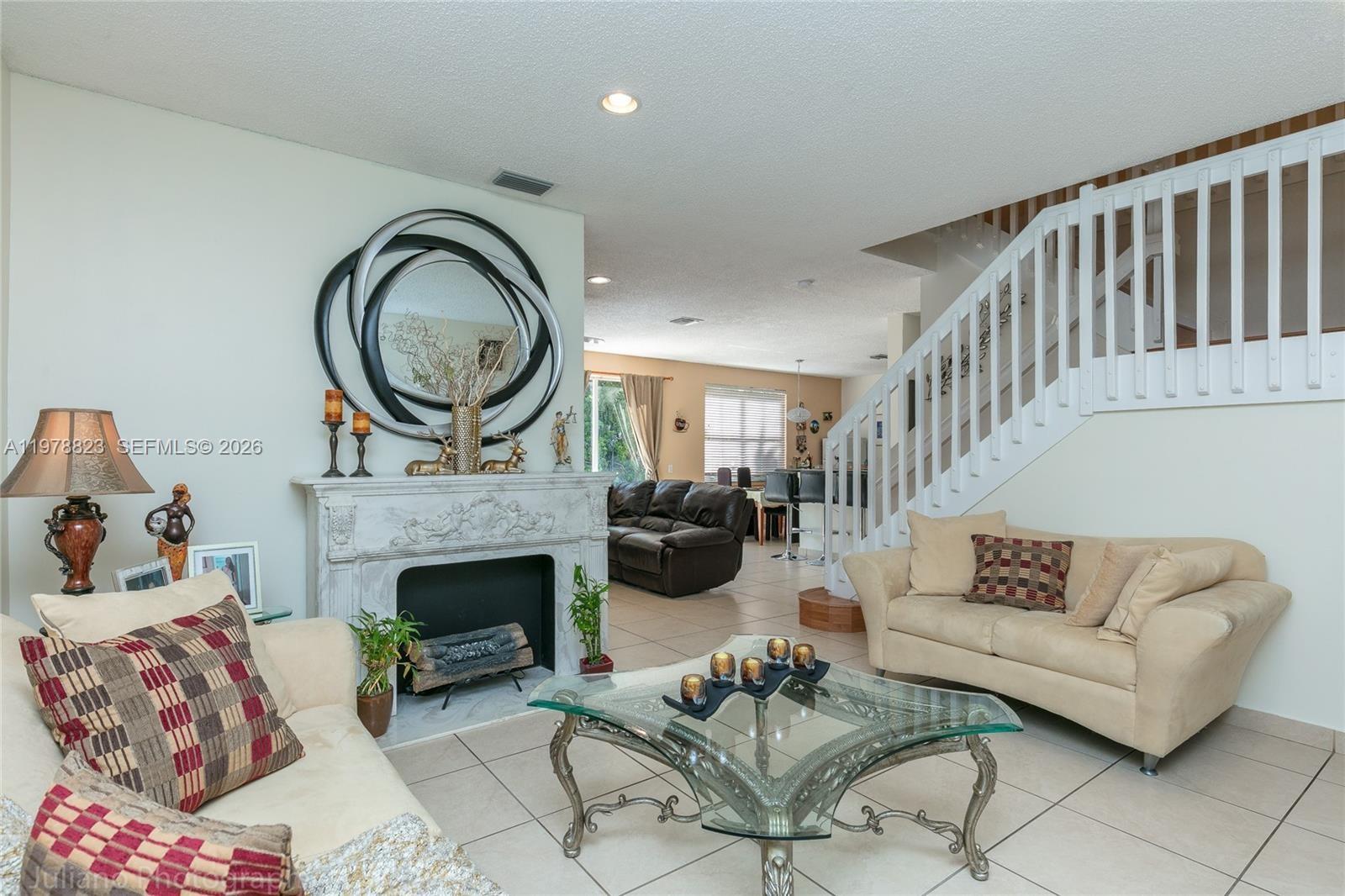 1032 Silktree Ln Weston, FL 33327