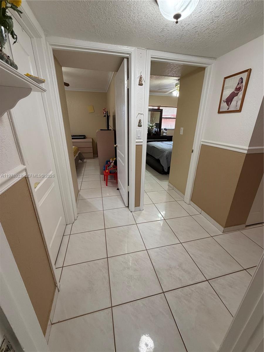 1800 W 54th St #309 Hialeah, FL 33012