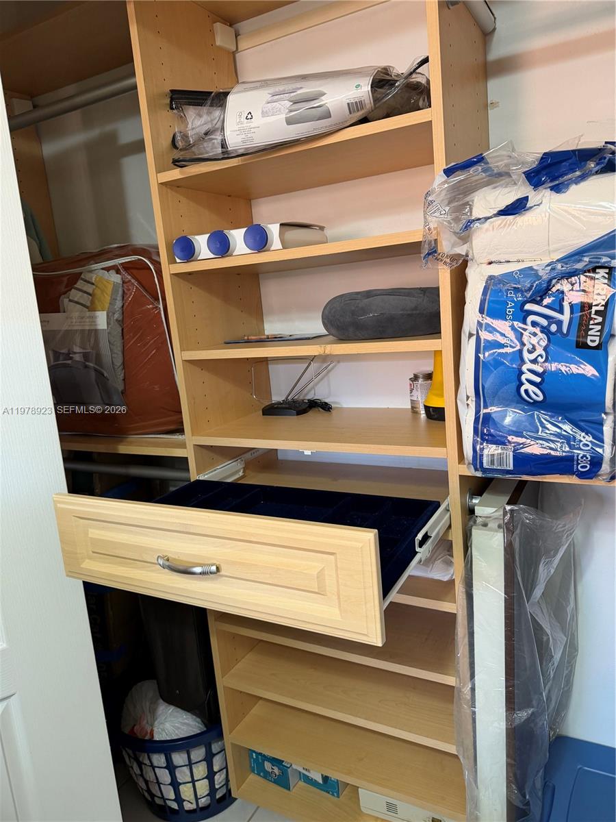 1800 W 54th St #309 Hialeah, FL 33012