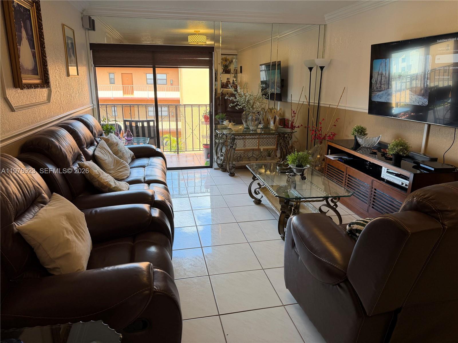 1800 W 54th St #309 Hialeah, FL 33012