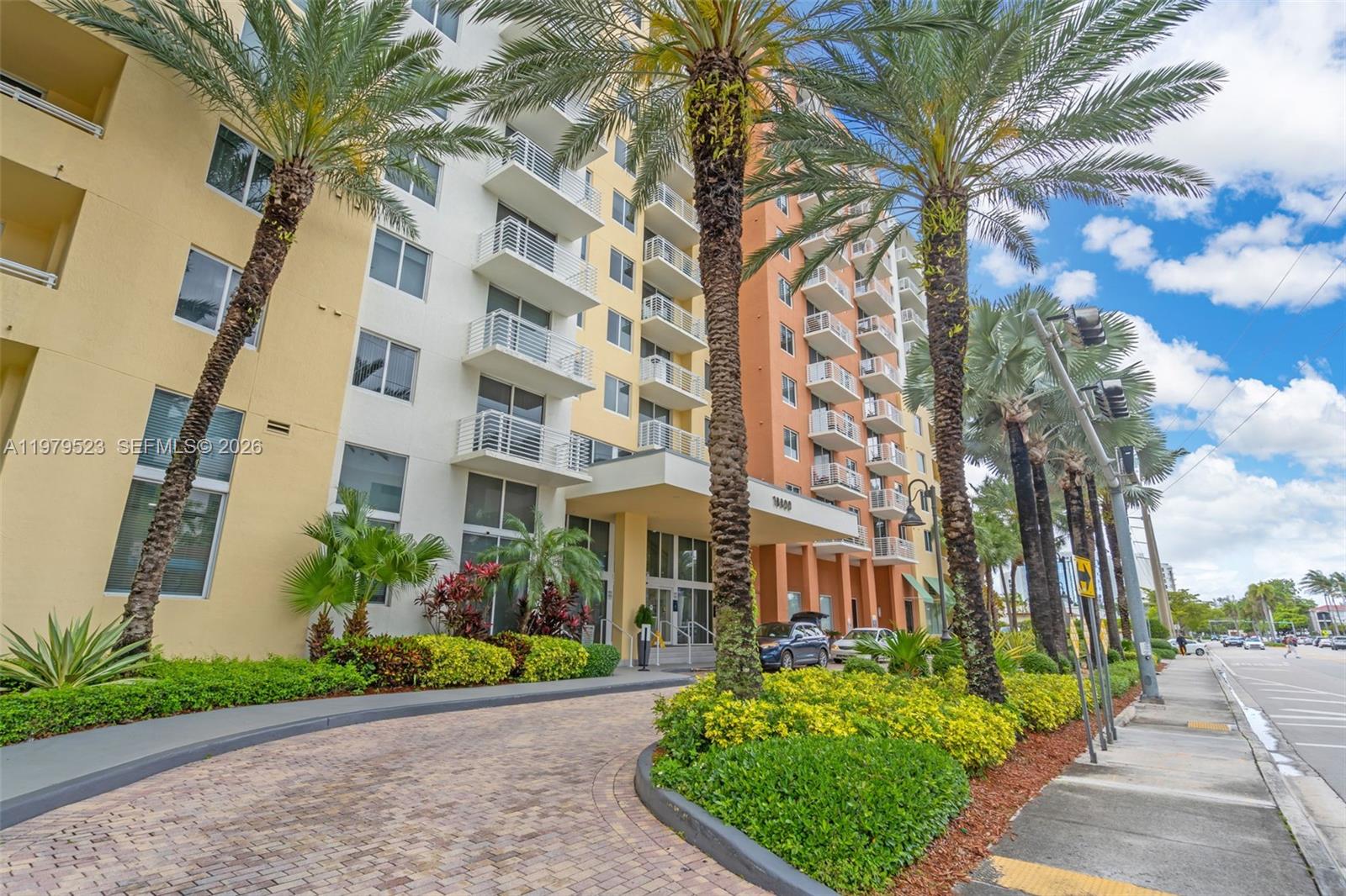 image The Venture at Aventura1