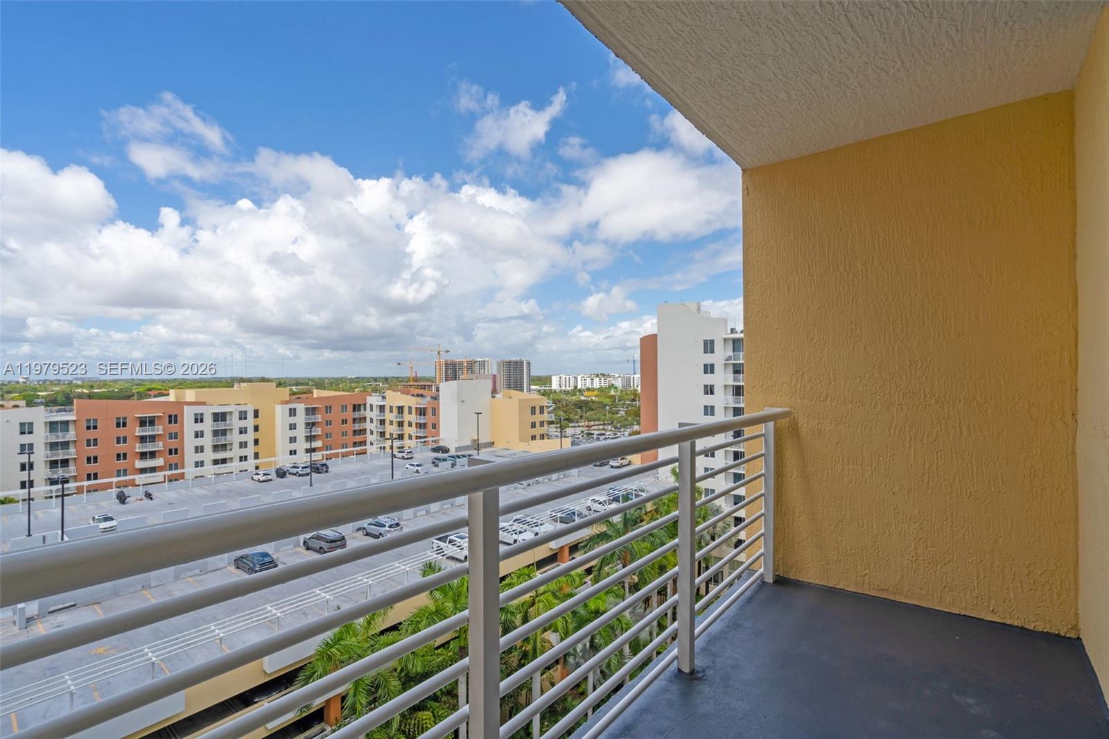 image The Venture at Aventura19