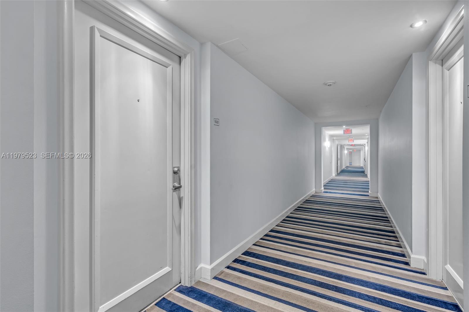 image The Venture at Aventura2