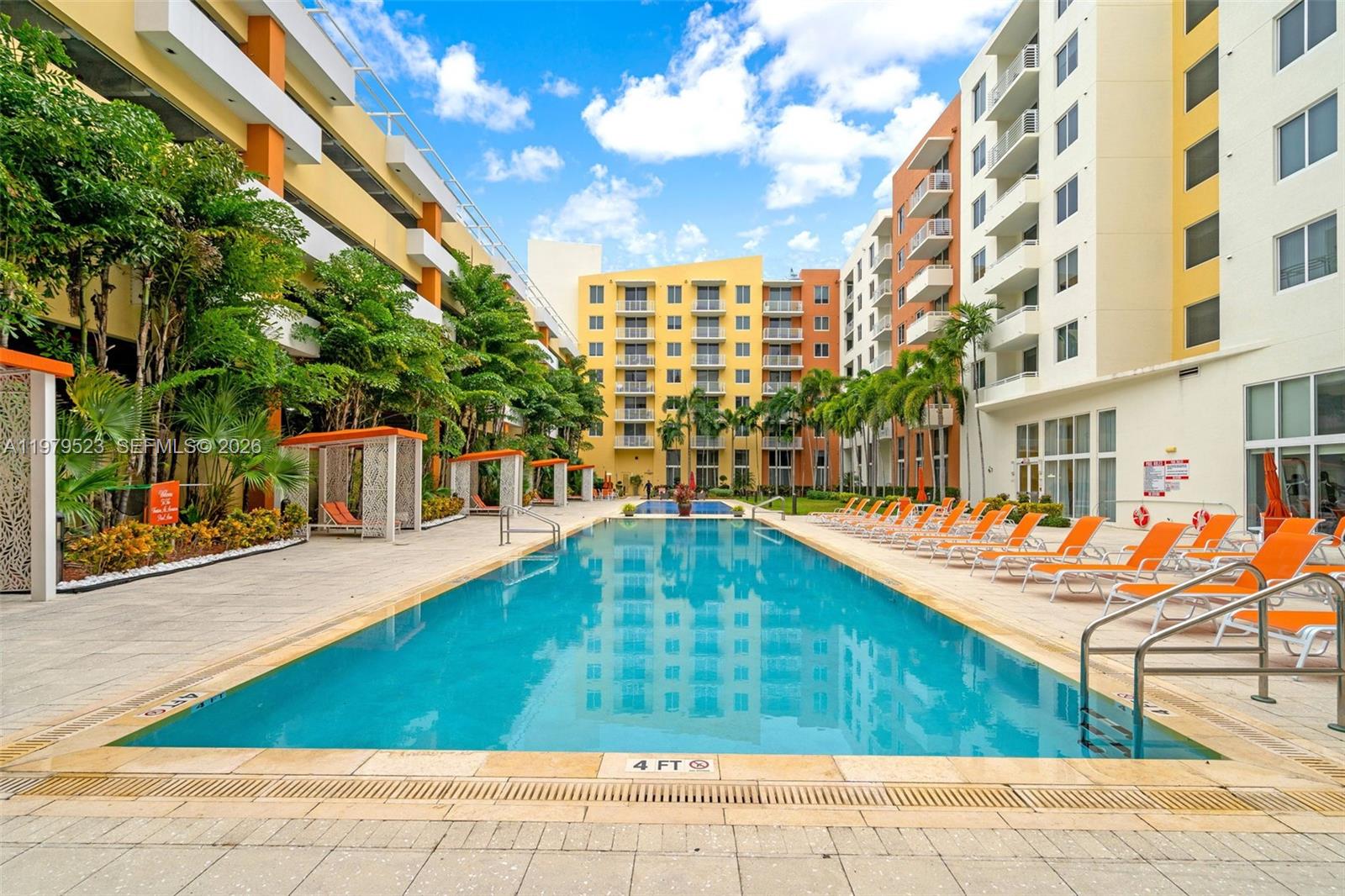 image The Venture at Aventura38