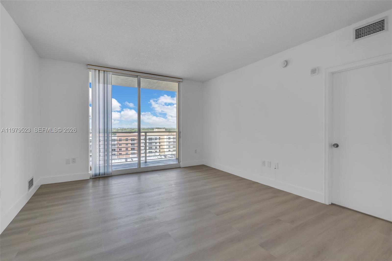 image The Venture at Aventura6