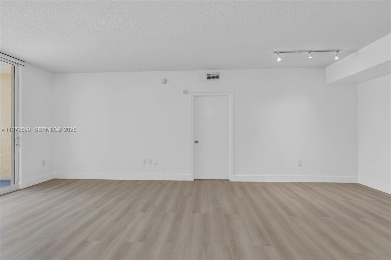 image The Venture at Aventura7