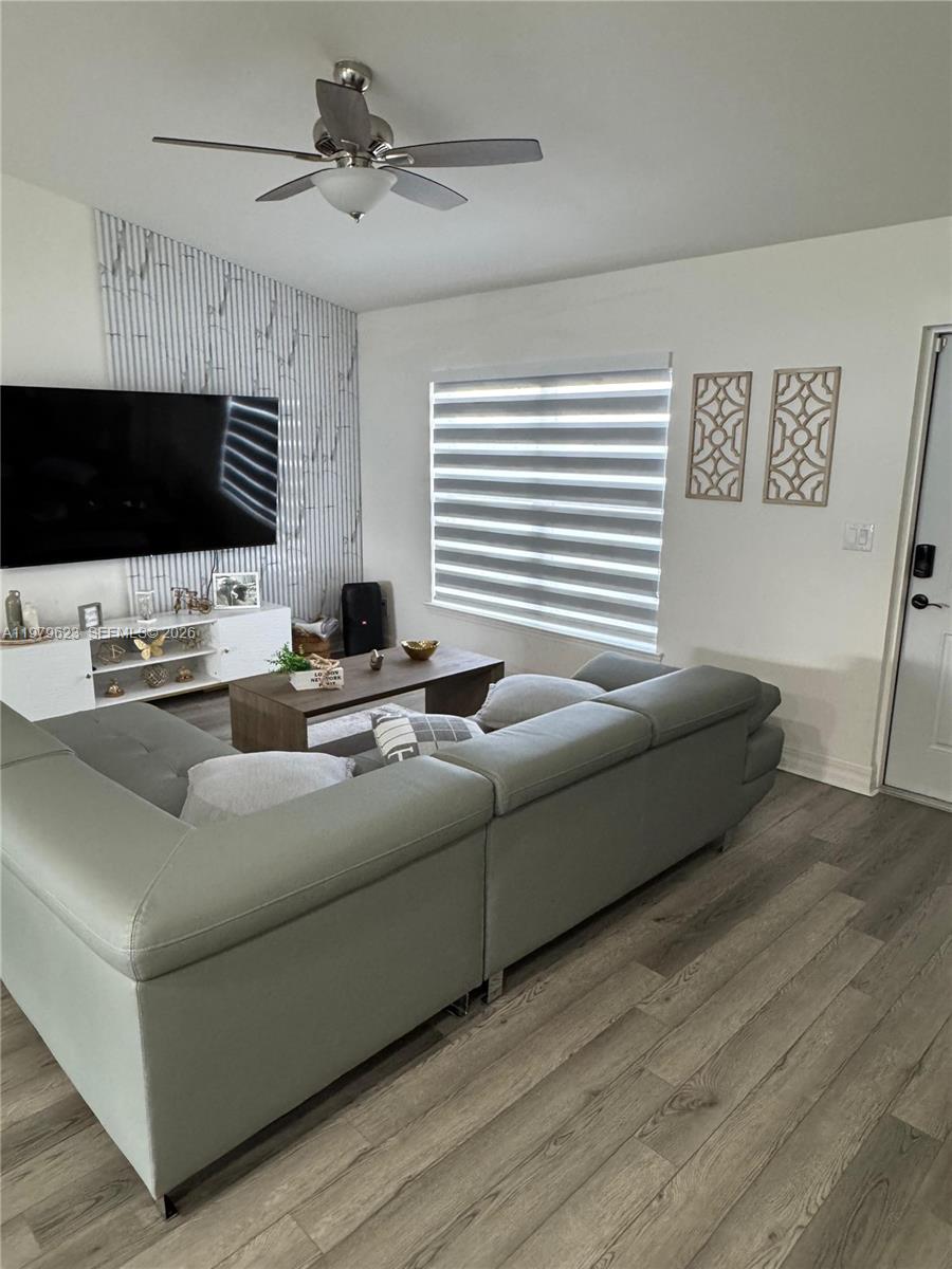 1119 Tropicana Pkwy W Cape Coral, FL 33993