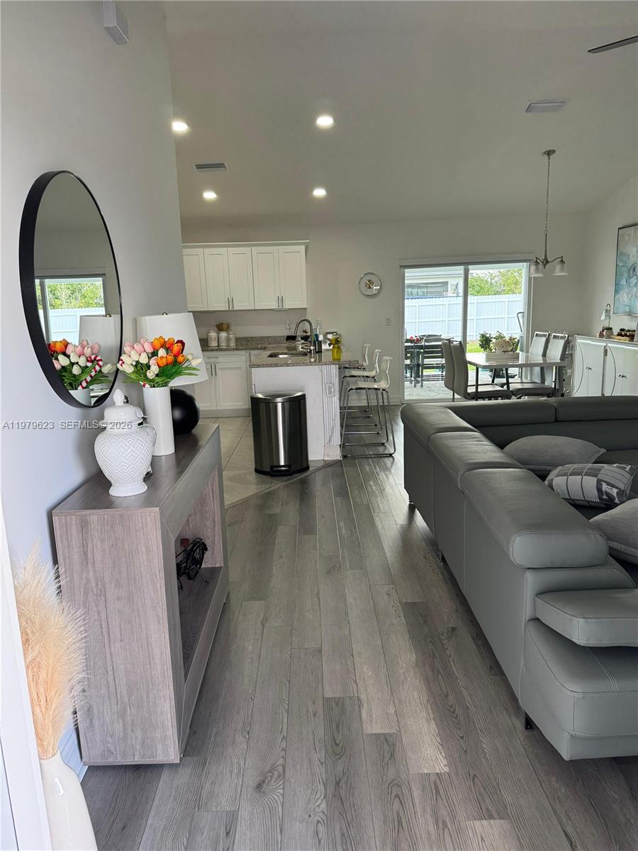 1119 Tropicana Pkwy W Cape Coral, FL 33993