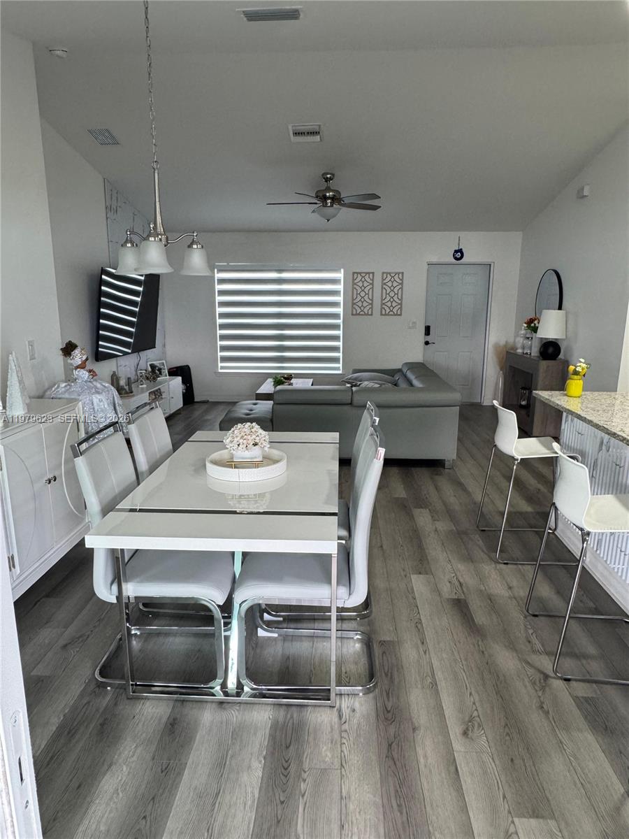 1119 Tropicana Pkwy W Cape Coral, FL 33993