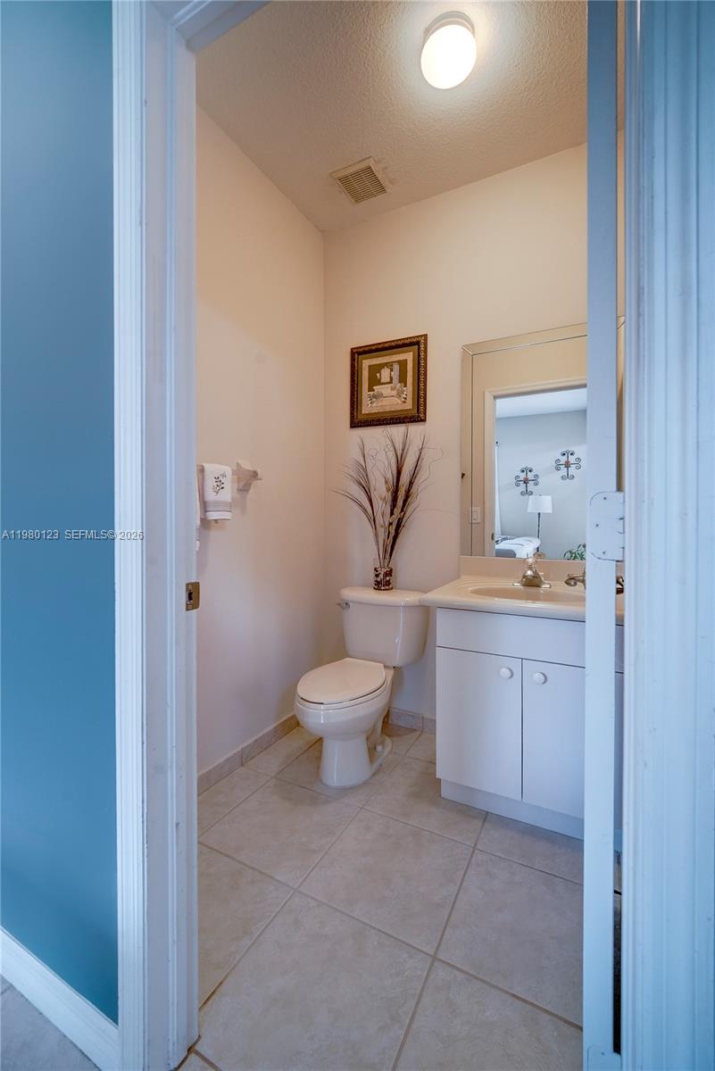 9837 SW 159th Ct Miami, FL 33196