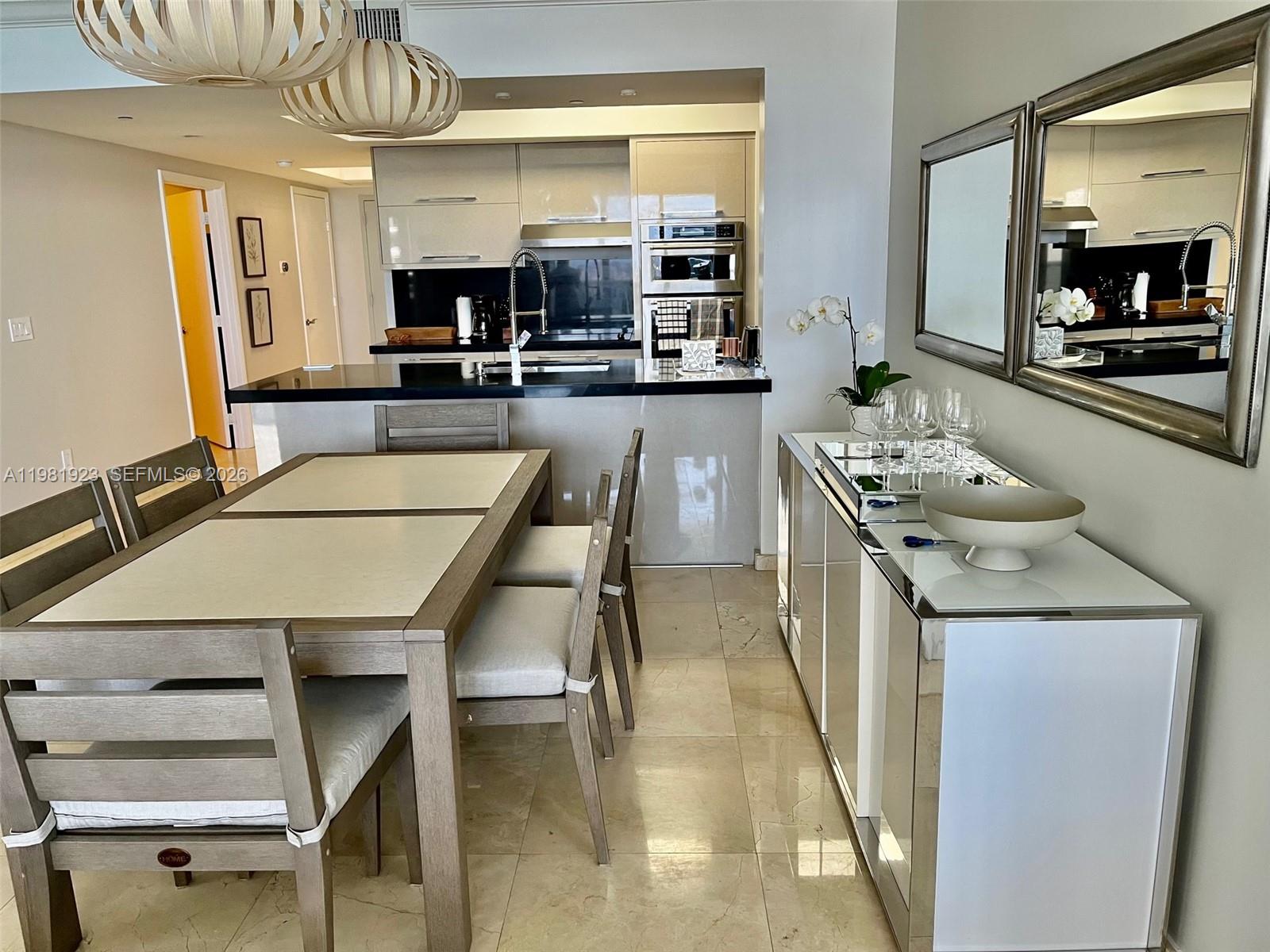 image Beach Club 213