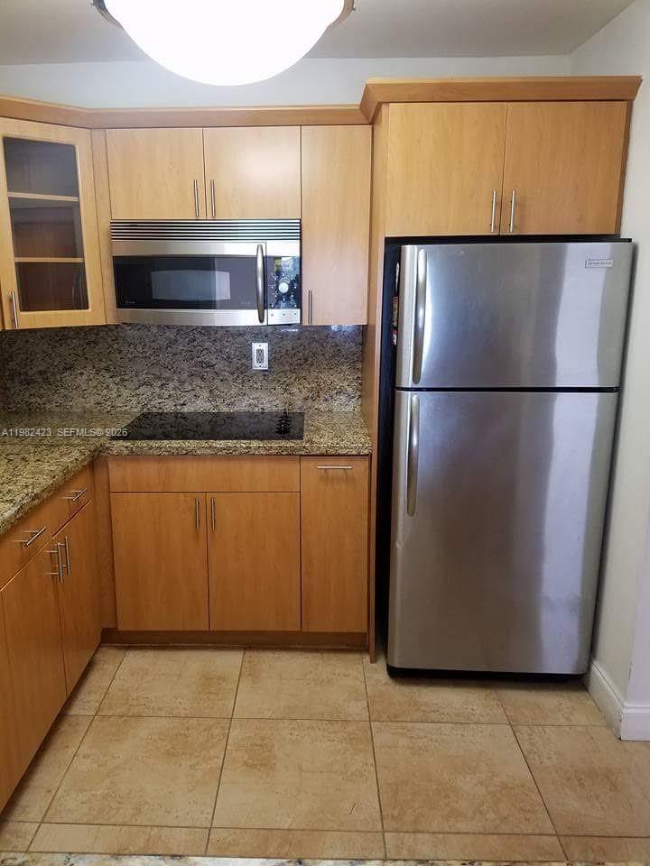 9682 Fontainebleau Blvd #202