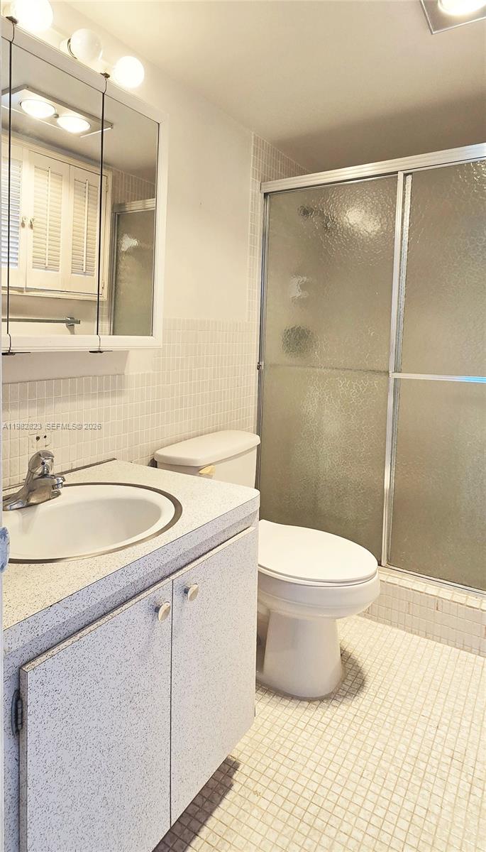 1201 Hillcrest Ct #302 Hollywood, FL 33021