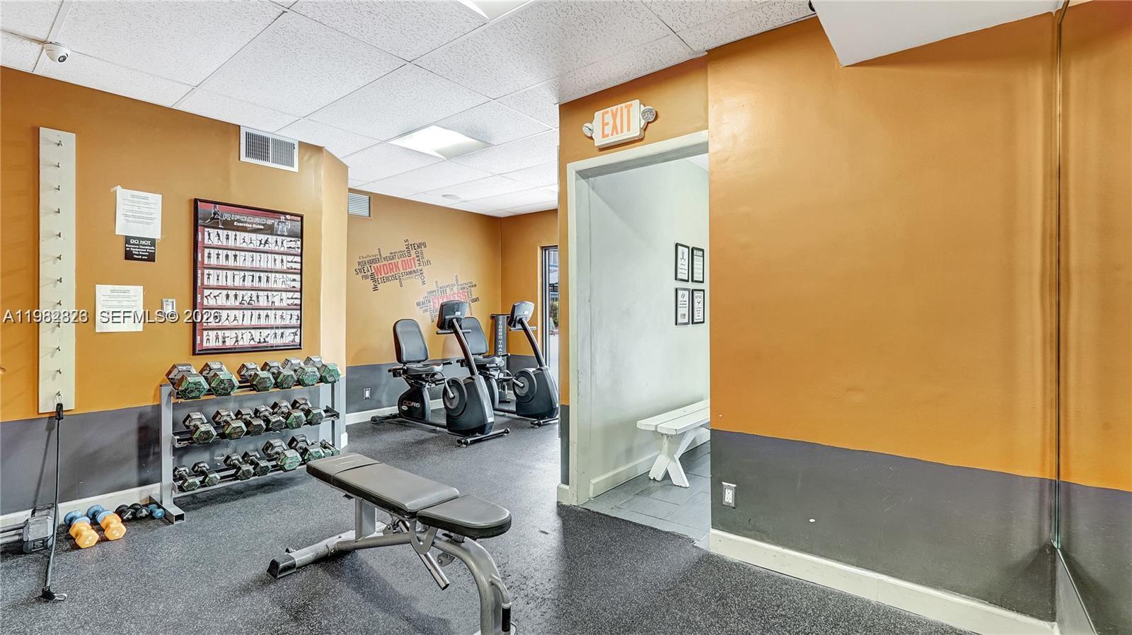 1201 Hillcrest Ct #302 Hollywood, FL 33021