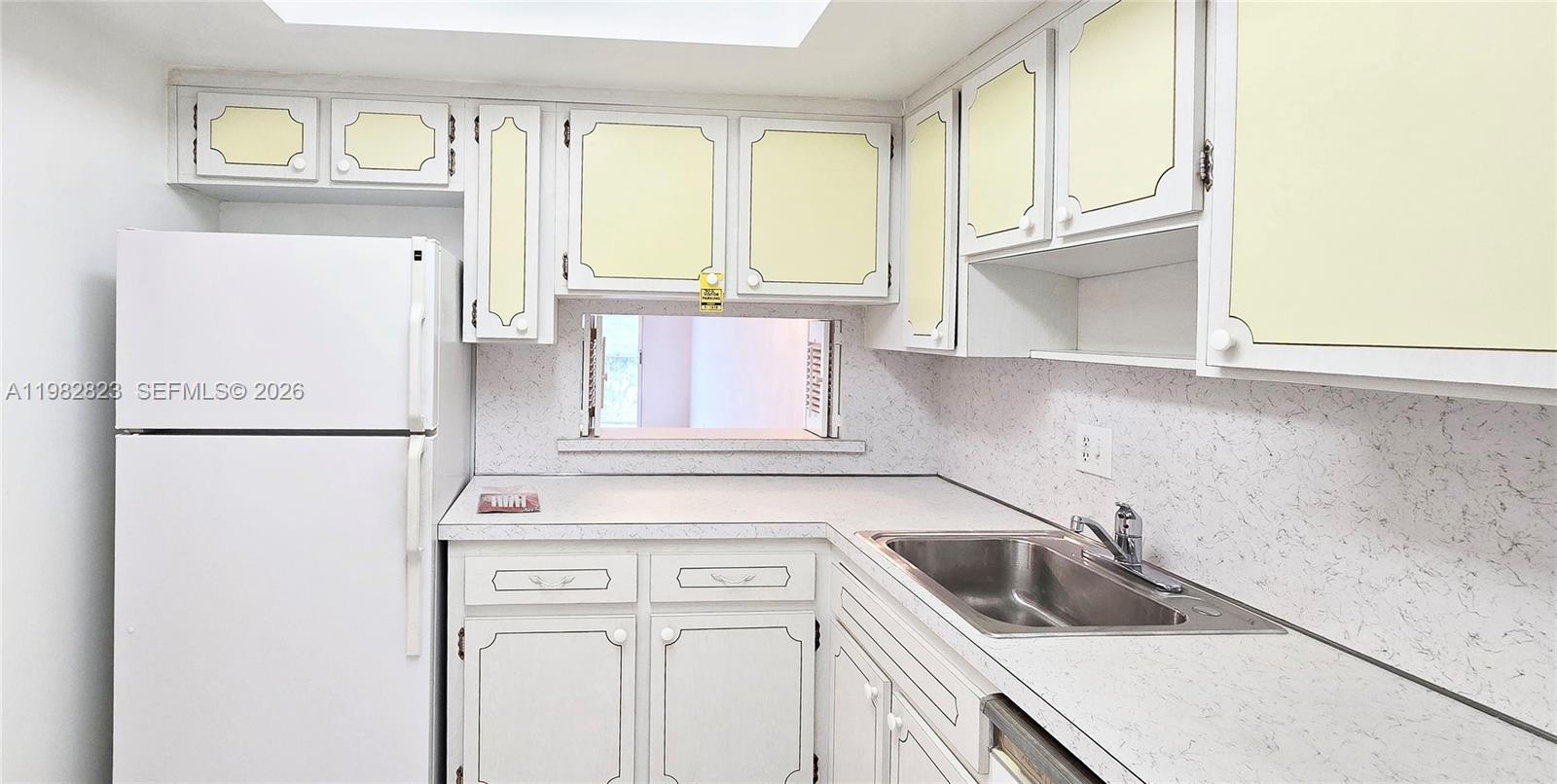 1201 Hillcrest Ct #302 Hollywood, FL 33021