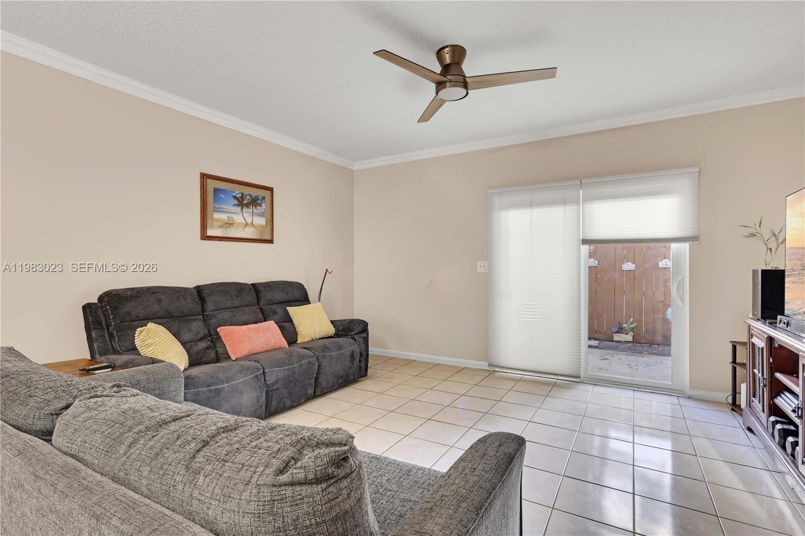 2881 S Cambridge Ln Cooper City, FL 33026