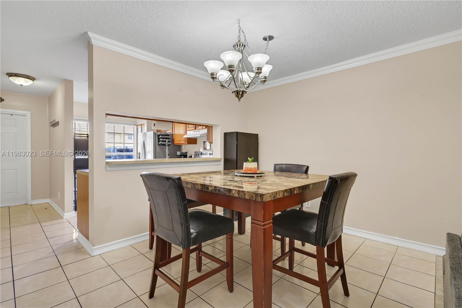 2881 S Cambridge Ln Cooper City, FL 33026