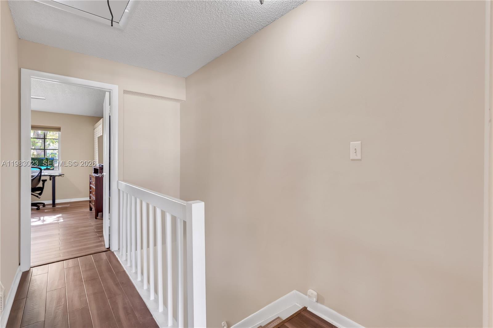 2881 S Cambridge Ln Cooper City, FL 33026