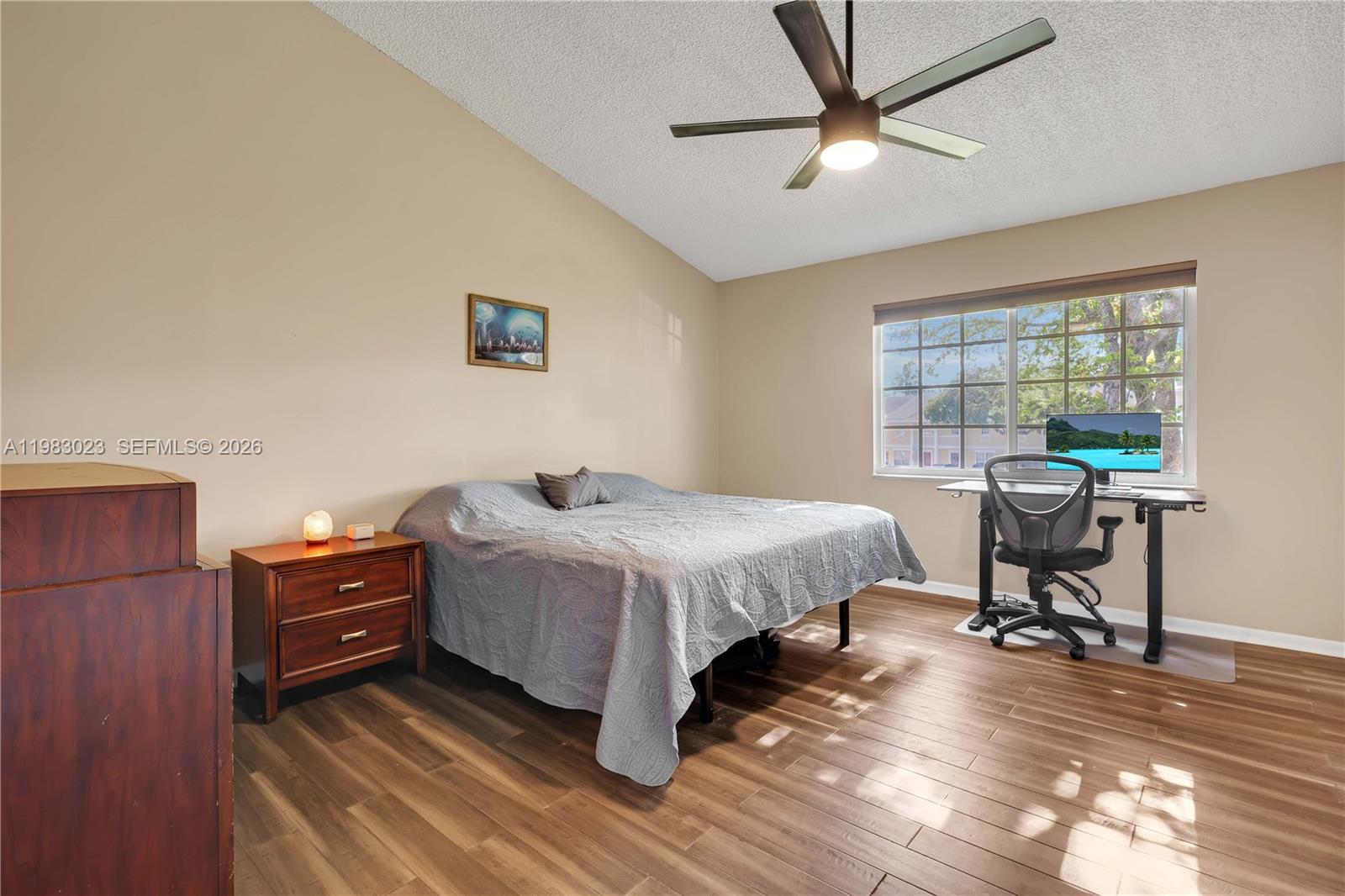 2881 S Cambridge Ln Cooper City, FL 33026