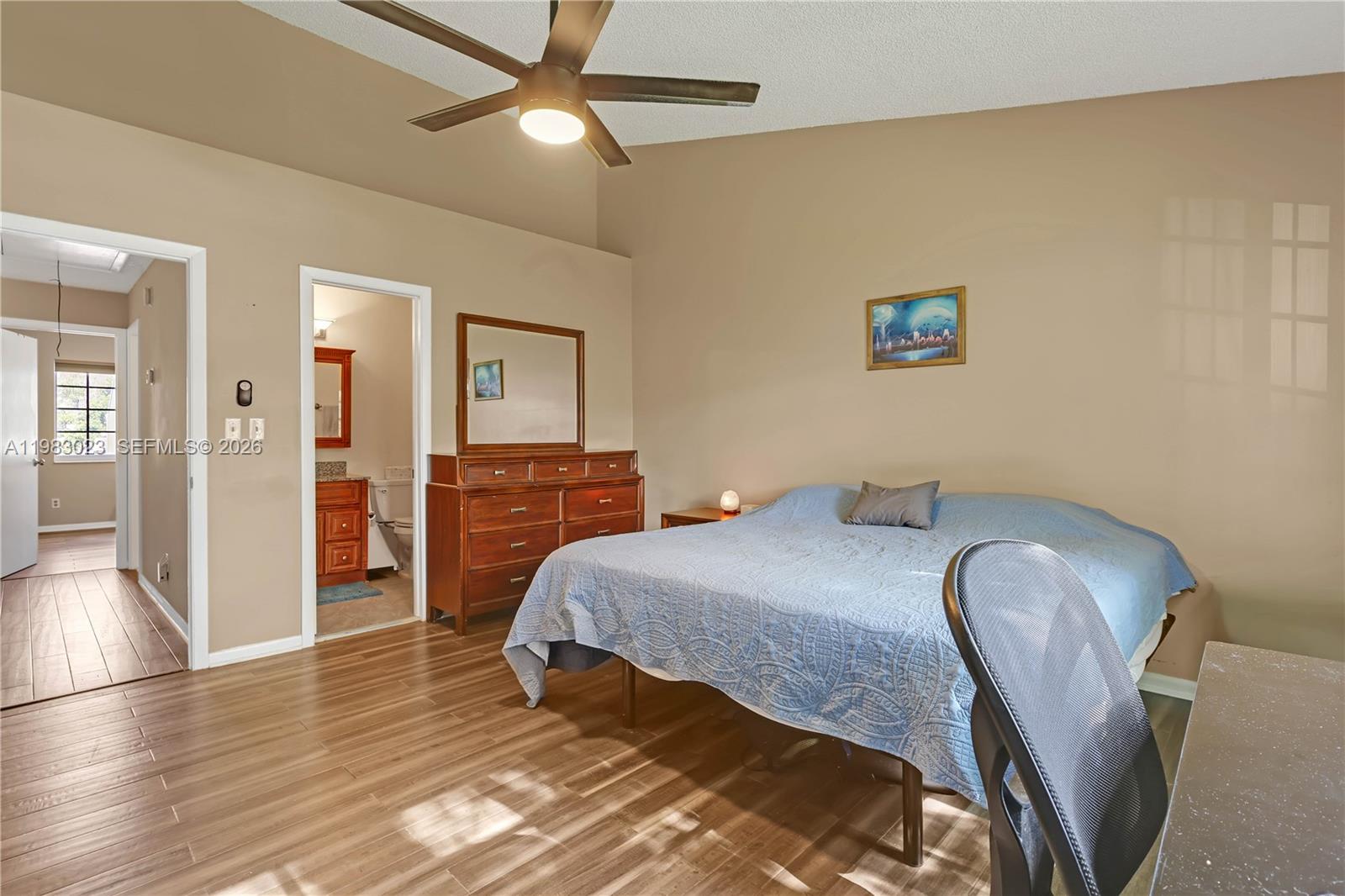 2881 S Cambridge Ln Cooper City, FL 33026