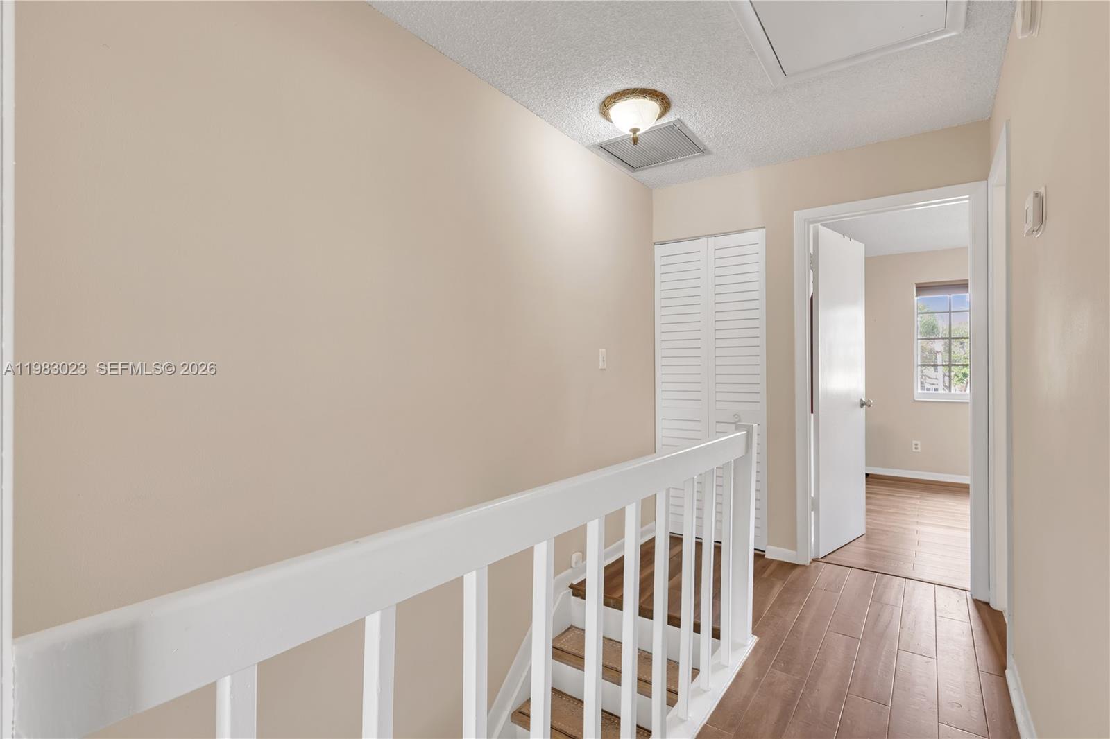 2881 S Cambridge Ln Cooper City, FL 33026